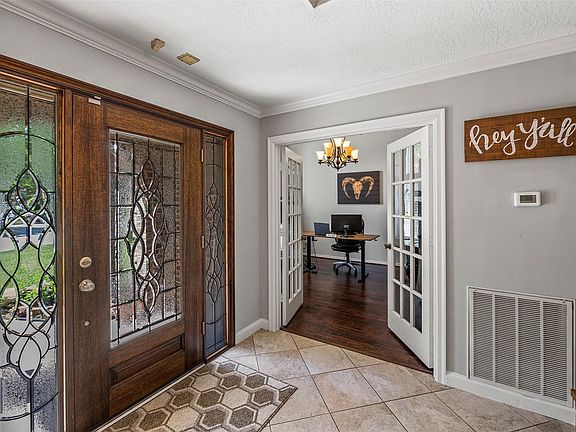 4th image of 16806 Sandypine Cir