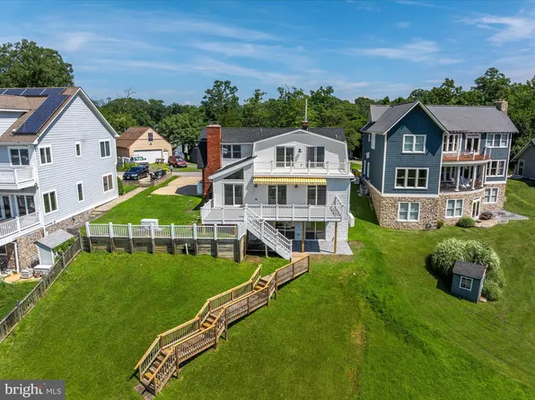 327 Steedman Point Rd, Pasadena, MD 21122