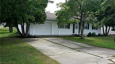 1st image of 208 Old Farm Trl