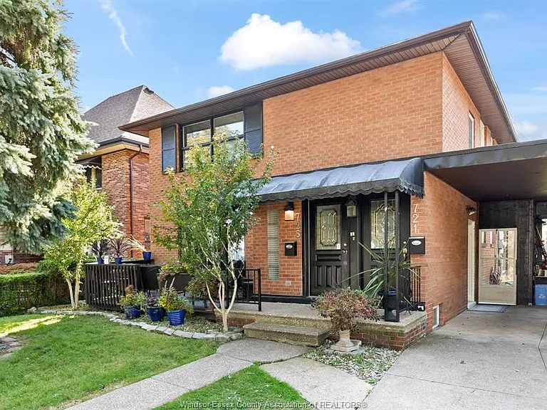 721 Devonshire Rd — Photo 8