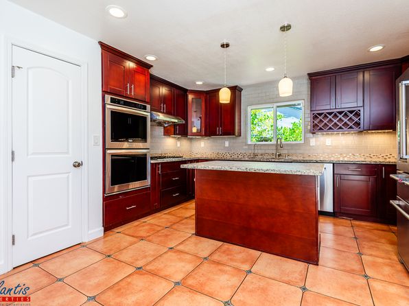 1127 Blackfield Way