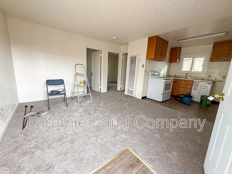 857 N 4th St #10 — Photo 3