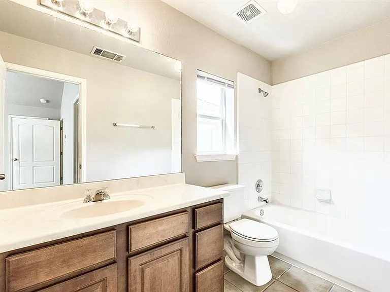 595 McGarity — Photo 22