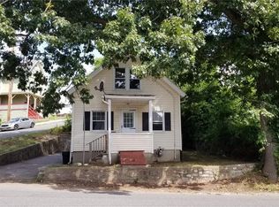 7 Woodbridge Ave, Ansonia, CT 06401