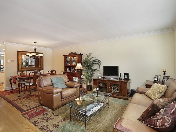 2nd image of 532 Wayland Ave