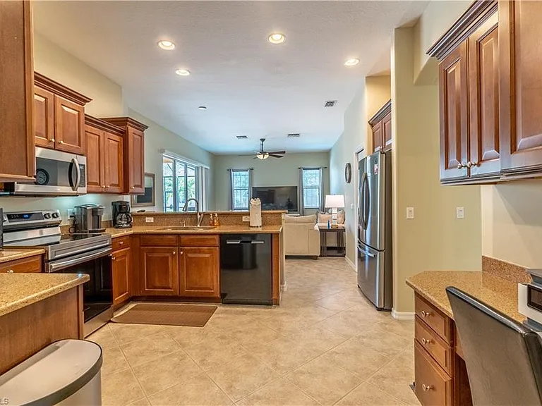 12414 Rock Ridge Ln — Photo 8