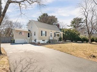 60 Phillip Dr, Bellingham, MA 02019