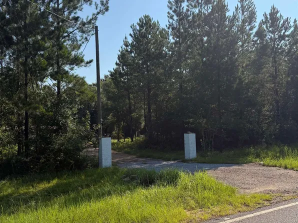 27731 Linholm Rd, Robertsdale, AL 36567