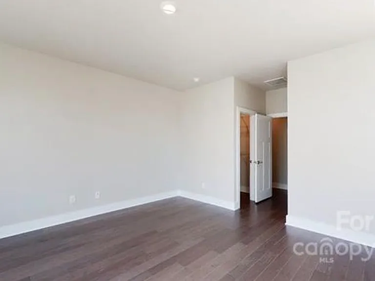11807 Fiddlers Roof Ln — Photo 12