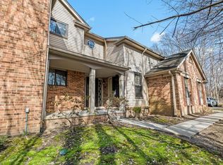 29645 Pine Ridge Cir #26, Farmington, MI 48331