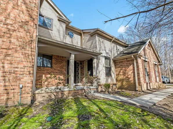 29645 Pine Ridge Cir #26, Farmington, MI 48331