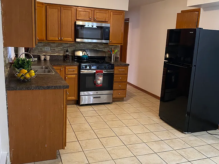2325 W Marquette Rd #2 — Photo 5
