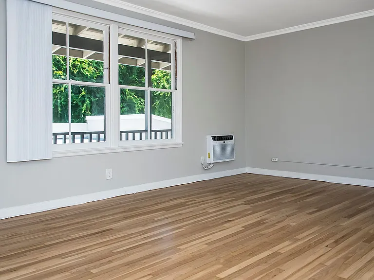 652 Orange Grove Ave — Photo 6