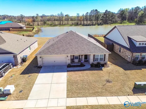 176 Beaver Brook Pl, Toney, AL 35773
