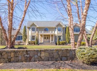 40 Shadowbrook Xing, East Greenwich, RI 02818
