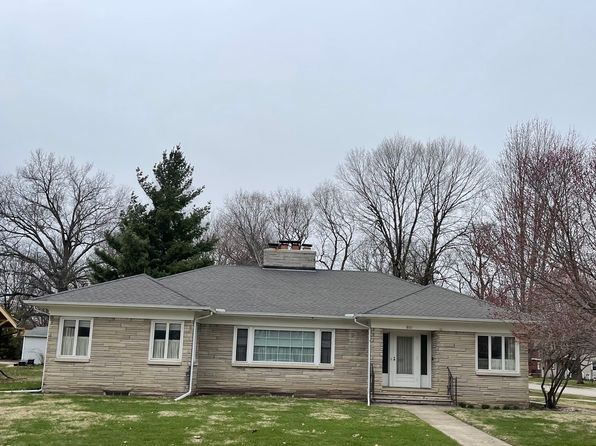 810 13th Ave, Mendota, IL 61342
