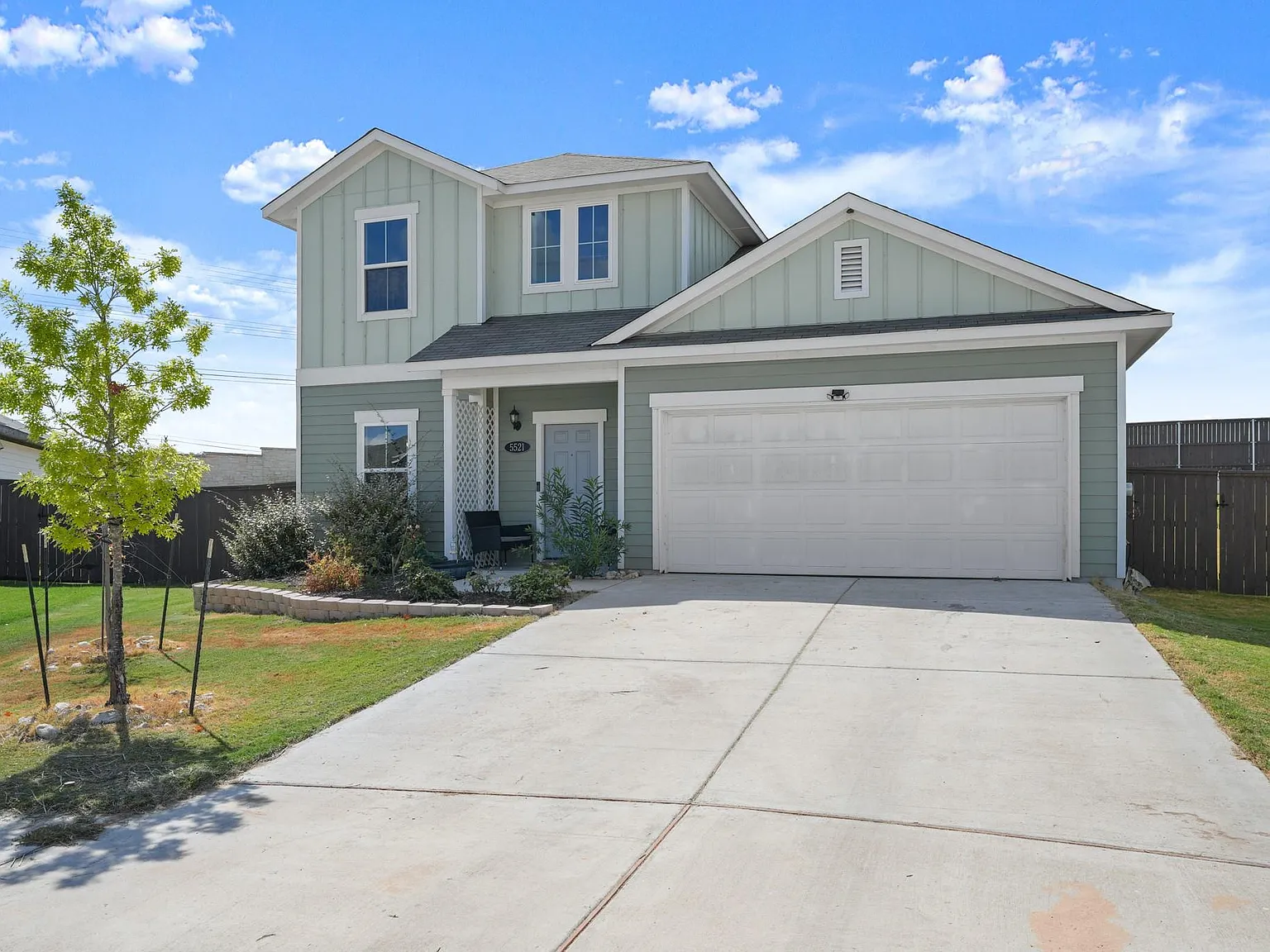 3 bed, 2.5 bath, 2051 sqft, $2,750 — Photo 3