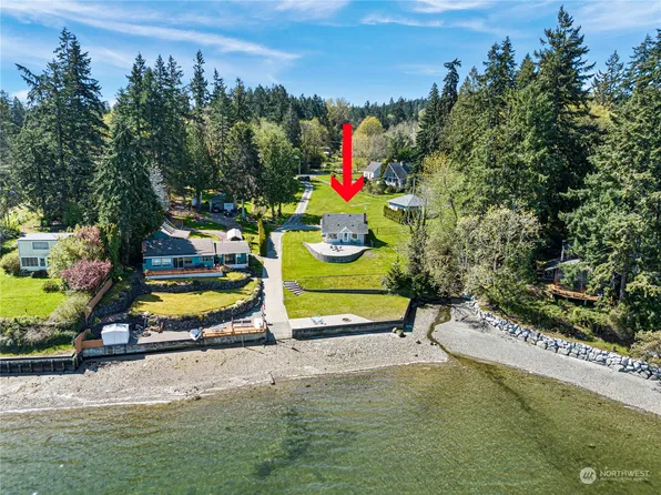 1067 Hyak Drive, Fox Island, WA 98333