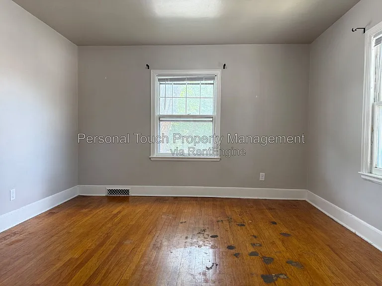 704 8th St S — Photo 31