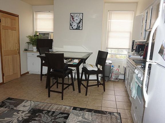 3rd image of 549 Newark Ave #2