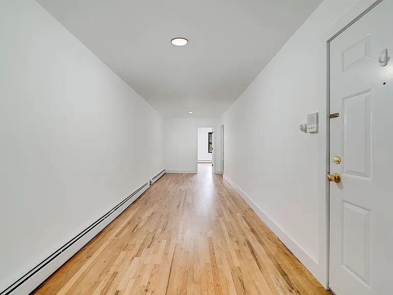 216 Jefferson St #6 — Photo 3
