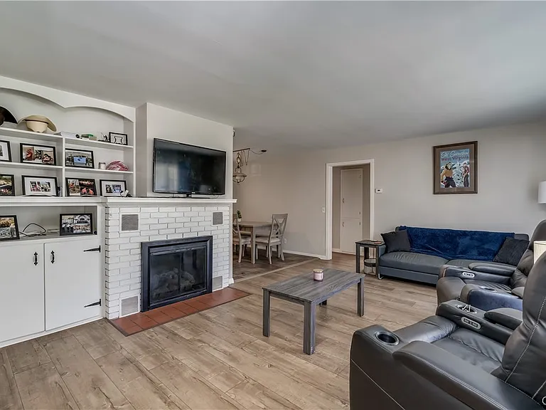 325 Paddock St — Photo 20