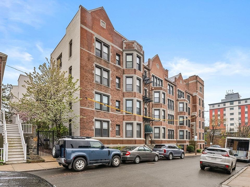 1st image of 26 Commonwealth Ter APT 19