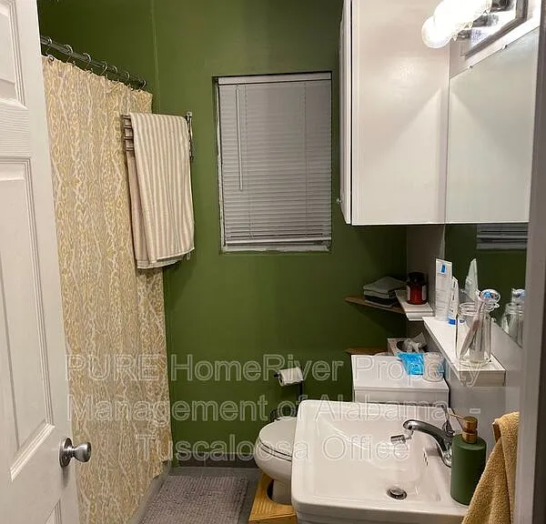 2830 18th Ave — Photo 9