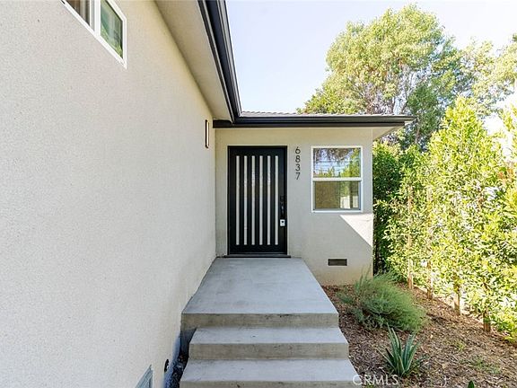 2nd image of 6837 Yolanda Ave
