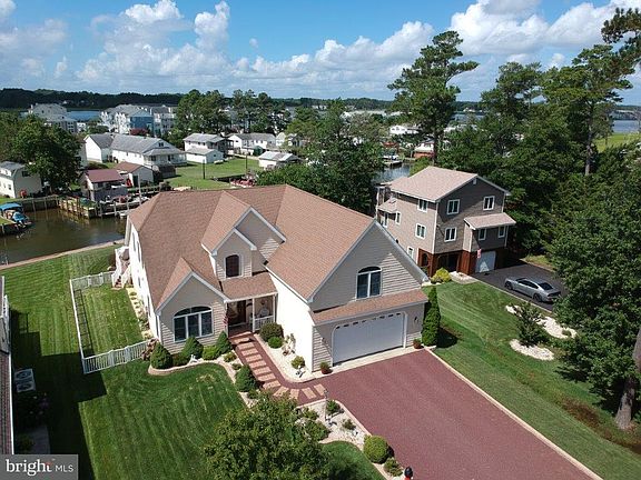 4th image of 38307 Waterway Dr
