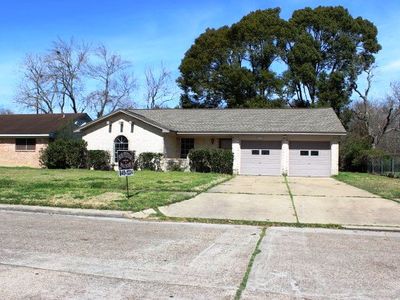 449 Munson Ct, Angleton, TX, 77515