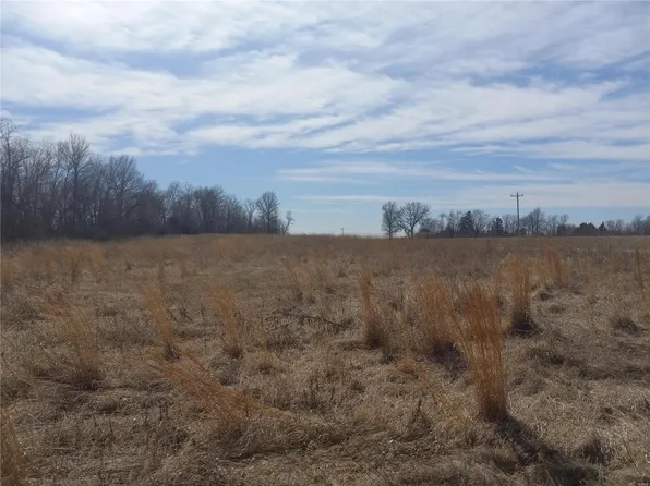 4 Highway 24, Paris, MO 65275