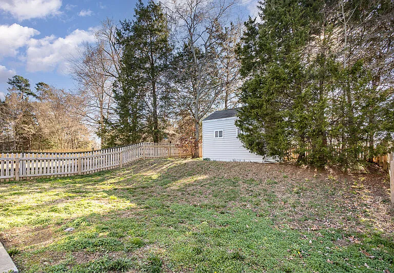 13716 Riding Hill Ave — Photo 20