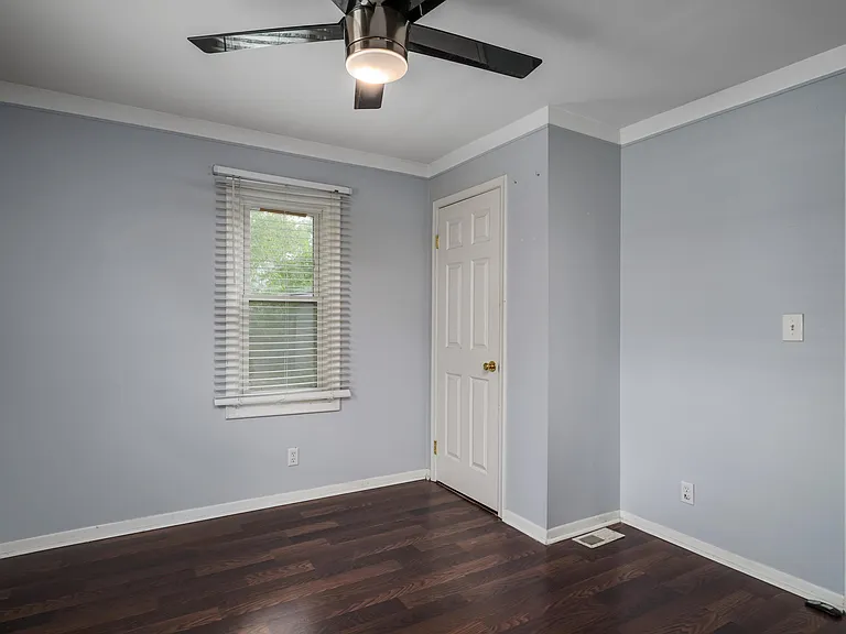 2330 Wiltshire Rd — Photo 4