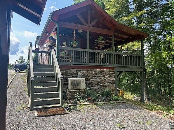 623 Overlook Dr