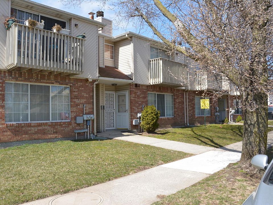 1st image of 32 Heaney Ave #32