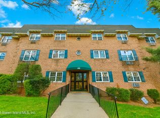 150 Colton St APT 1C, Staten Island, NY 10305