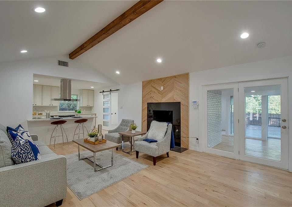 1st image of 8246 San Leandro Dr