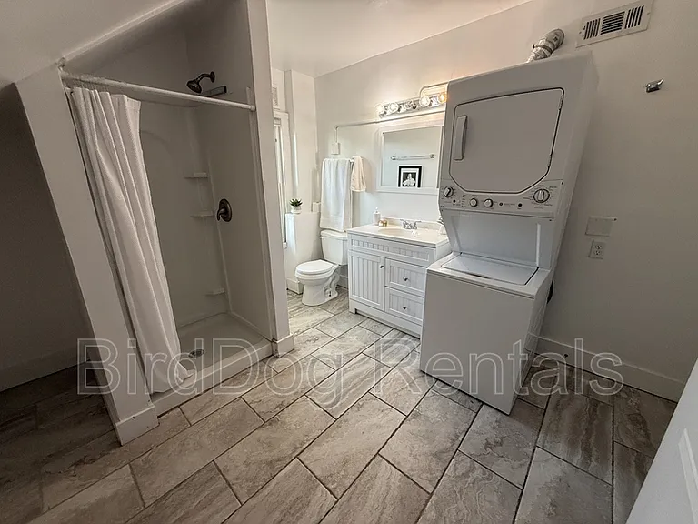 213 E 14th Ave #D — Photo 7