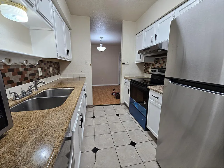 9797 Leawood Blvd #104 — Photo 18