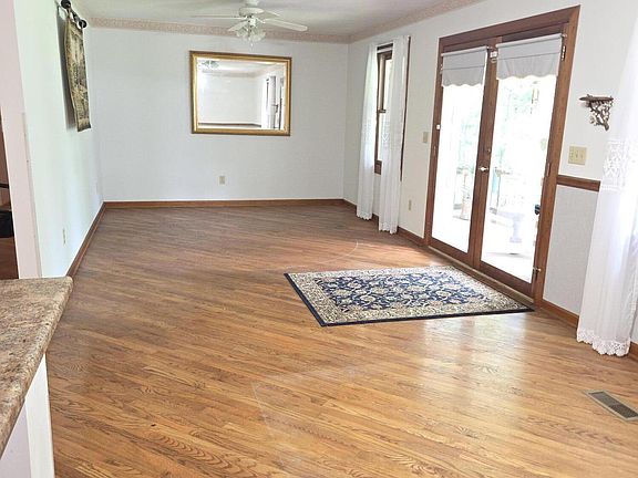 4th image of 209 Jonathan Shores Rd