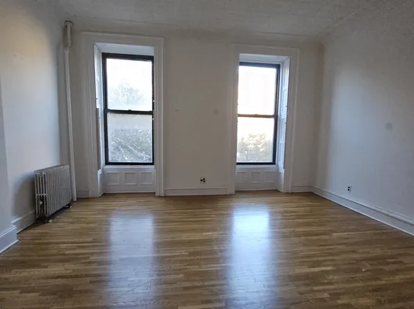 222 Union Street image 5 of 19