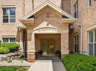 5418 Old Middleton Rd APT 201, Madison, WI 53705