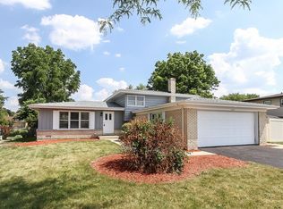 1824 W Amelia Ln, Addison, IL 60101