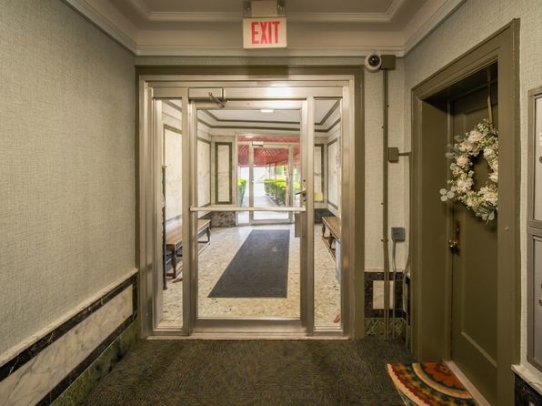218 Broad Ave APT 3G
