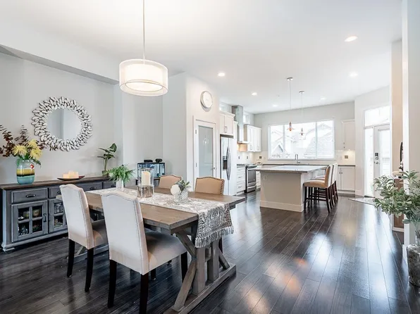 10489 Robertson St, Maple Ridge, BC V2W 0A8