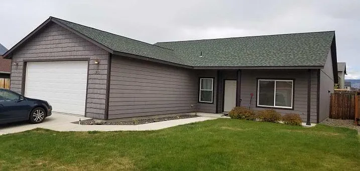 205 E Kristen Ave — Photo 1