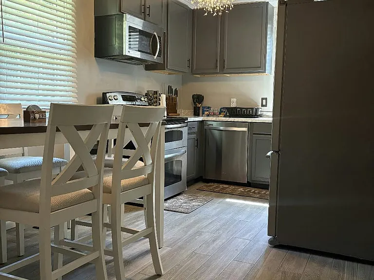 4880 Barclay Square Dr — Photo 17