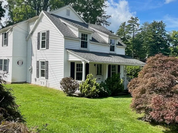 21 Wells Hill Rd, Lakeville, CT 06039