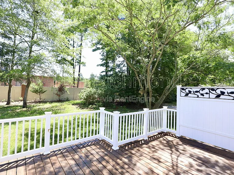 9713 Pampas Dr — Photo 37